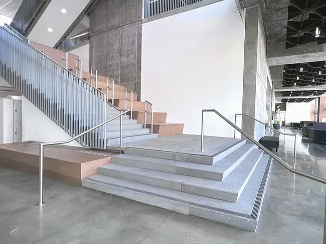 Closed Riser Standard Steptreads